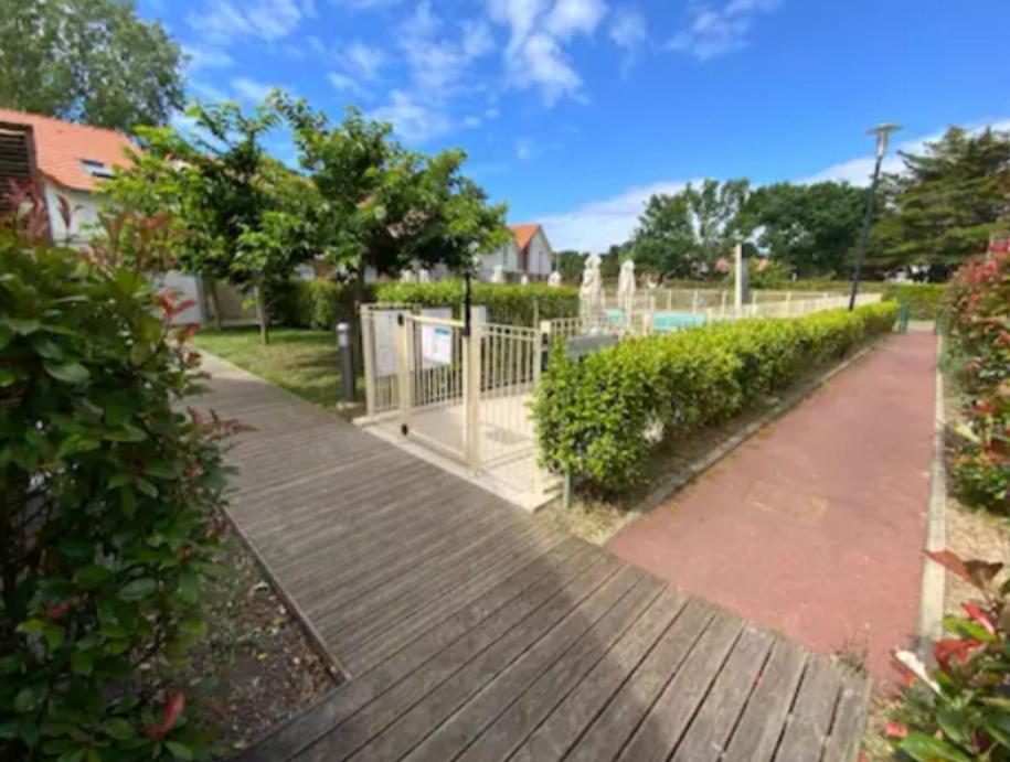 Hébergement de vacances Maison 6 Personnes Avec Terrasse, Piscines Et Sauna